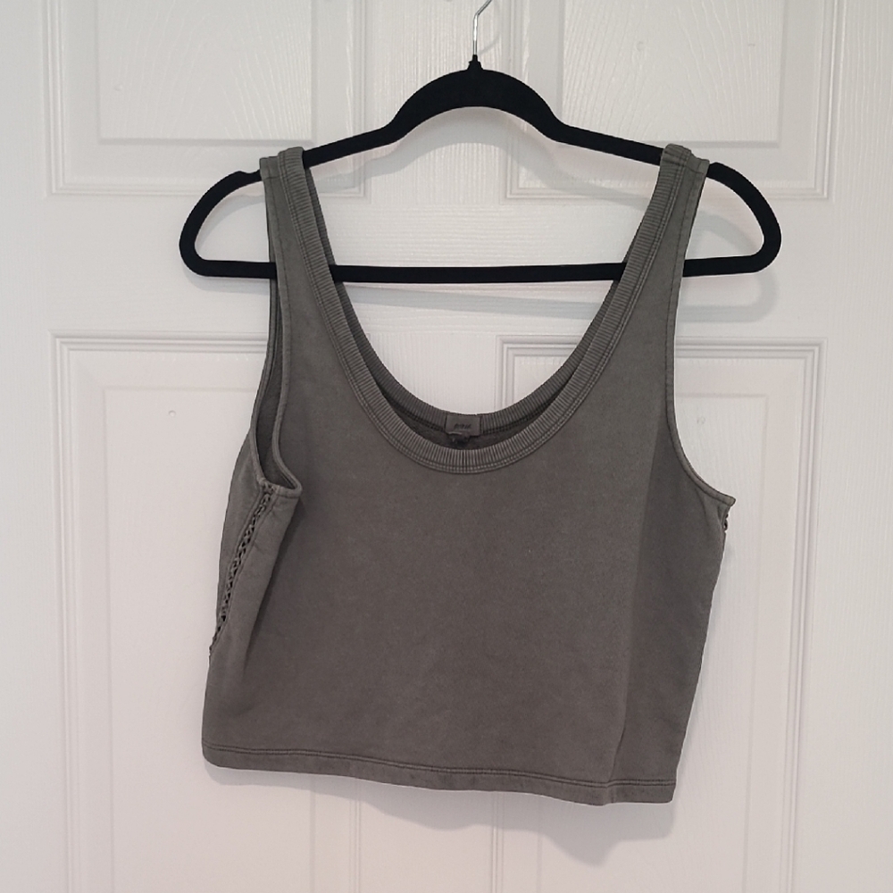 Aerie Sleeveless Cropped Tank Top in Olive Green